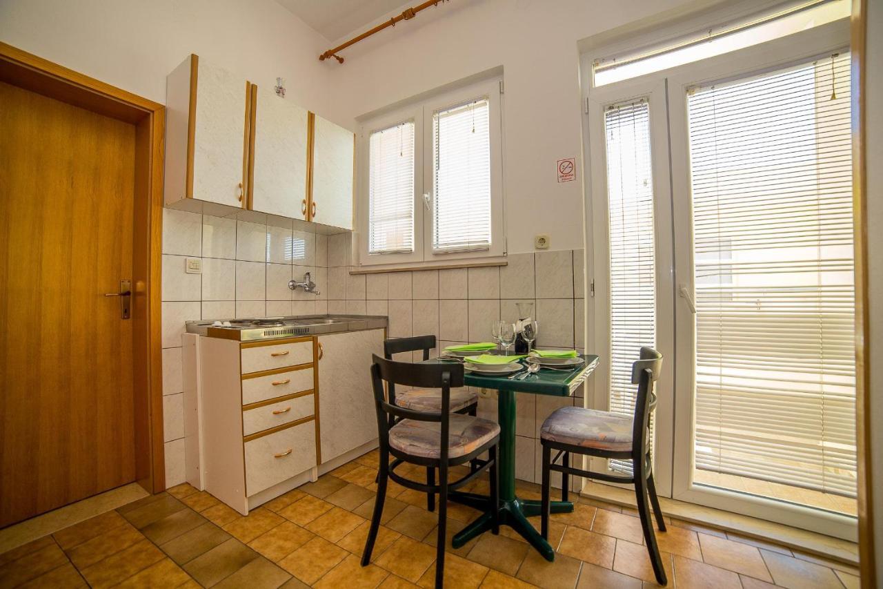 Apartments Emil Lokva Rogoznica Eksteriør billede